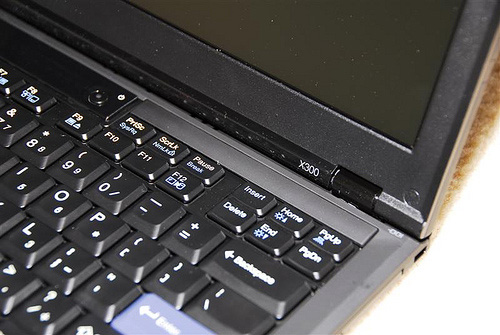 Первые живые фотографии Lenovo ThinkPad X300-3
