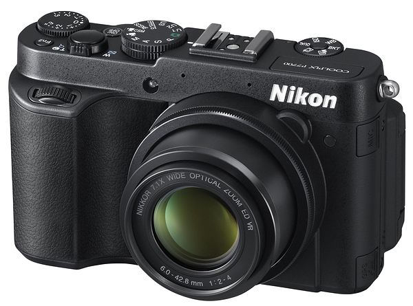Nikon Coolpix P7700: компакт с большой матрицей и 7-кратным зум-объективом 