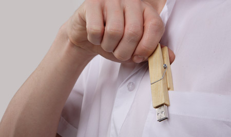 Wooden Clamp USB Stick — флешка в виде прищепки-3