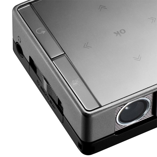 Samsung MBP200 Pico: проектор для мобильного телефона-2