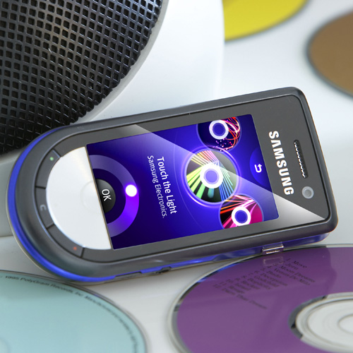 Samsung BEAT DISC M6710: родственник BEAT DJ в виде классического слайдера-2