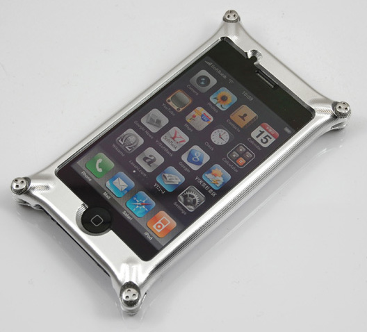 Factron Quattro: надежный чехол для iPhone 3GS за 200 долларов