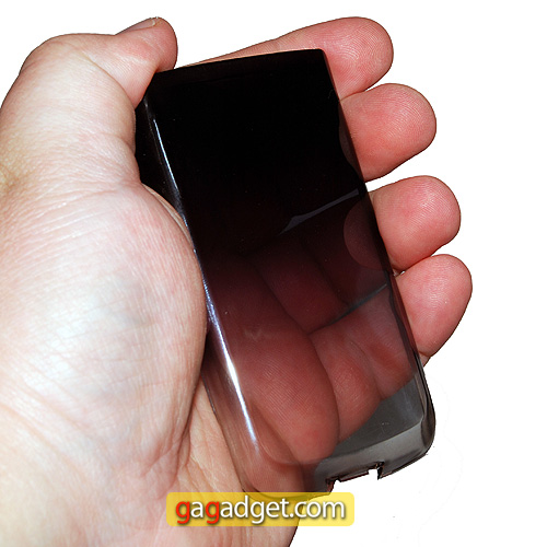 Transparent Crystal: LG GD900 Crystal phone video review-13