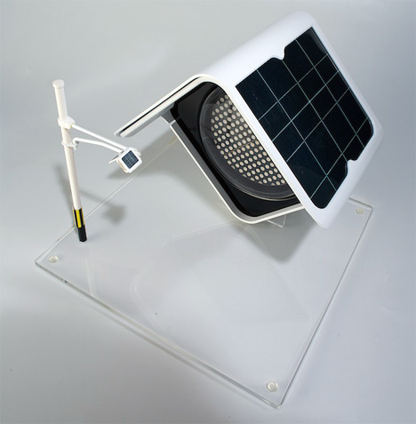 Светодиодный светофор с солнечной панелью
