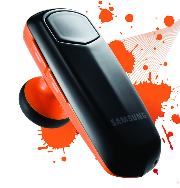 Samsung WEB490: дешевая Bluetooth-гарнитура в стиле Corby-3