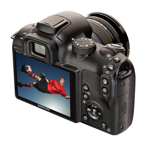 Гибридная камера Samsung NX10 с сенсором APS-C и AMOLED-экраном-2