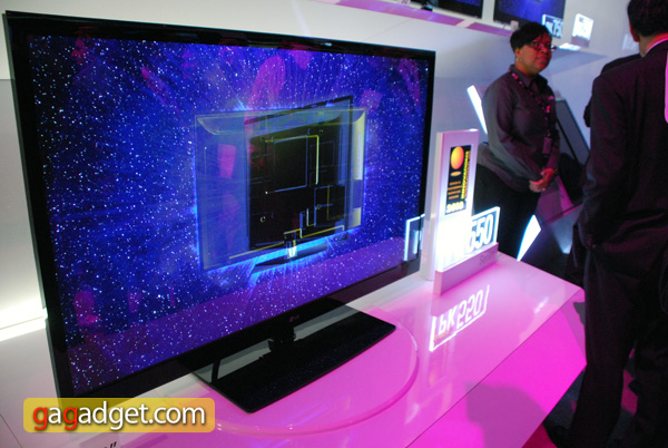 Стенд LG на CES 2010 своими глазами, часть вторая: телевизоры и 3D-37