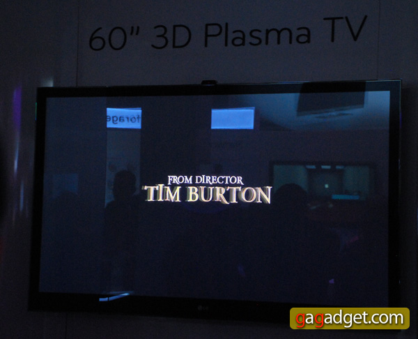 Стенд LG на CES 2010 своими глазами, часть вторая: телевизоры и 3D-40