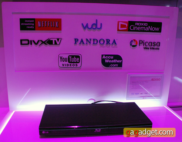 Стенд LG на CES 2010 своими глазами, часть вторая: телевизоры и 3D-45