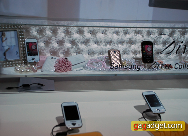 Стенд Samsung на MWC 2010 своими глазами: большой фоторепортаж-18