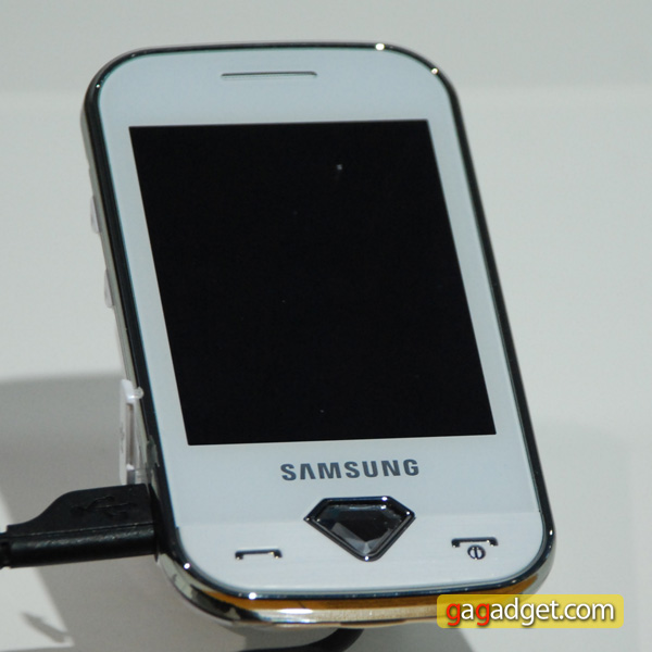 Стенд Samsung на MWC 2010 своими глазами: большой фоторепортаж-19