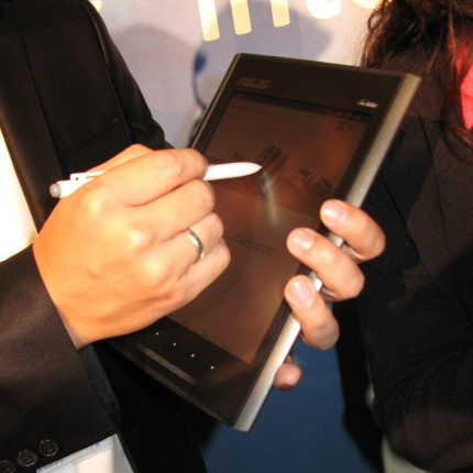 Asus Eee Tablet: ебук для записей с монохромным сенсорным экраном-3