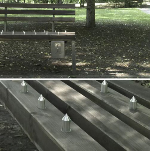 Дурацкий концепт платной парковой скамейки (видео)
