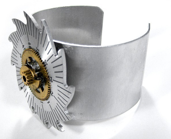 Брутальные паропанковские наручные часы с дизайном фрезы-2