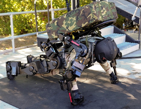 Raytheon Sarcos XOS 2: еще один экзоскелет для военных (видео)