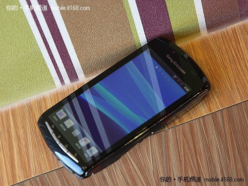 Игровой Android-смартфон Sony Ericsson XPERIA Play отснят и обмерян-5