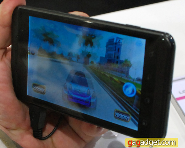MWC 2011: Android-смартфон LG Optimus 3D своими глазами-16