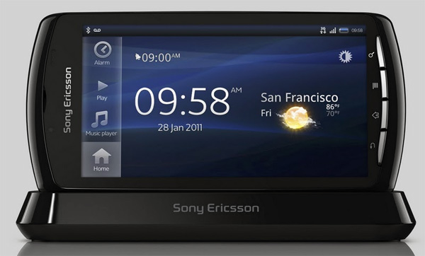 Sony Ericsson DK300: докинговая станция для XPERIA Play-3