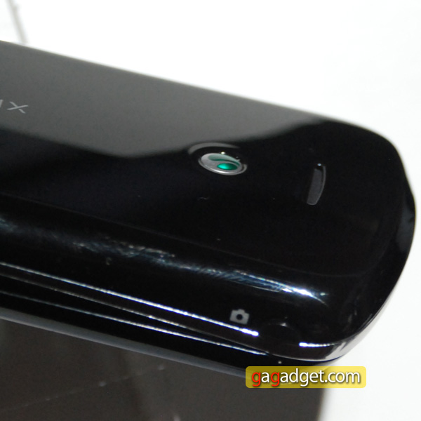 MWC 2011: смартфоны Sony Ericsson XPERIA Neo и Pro своими глазами (видео)-11