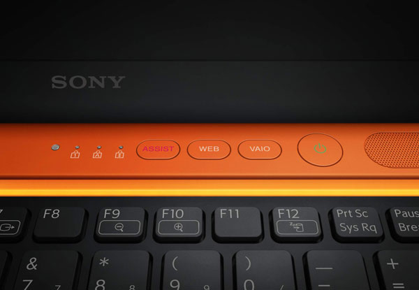 Sony VAIO C: 14-дюймовый цветастый ноутбук с необычной крышкой-8
