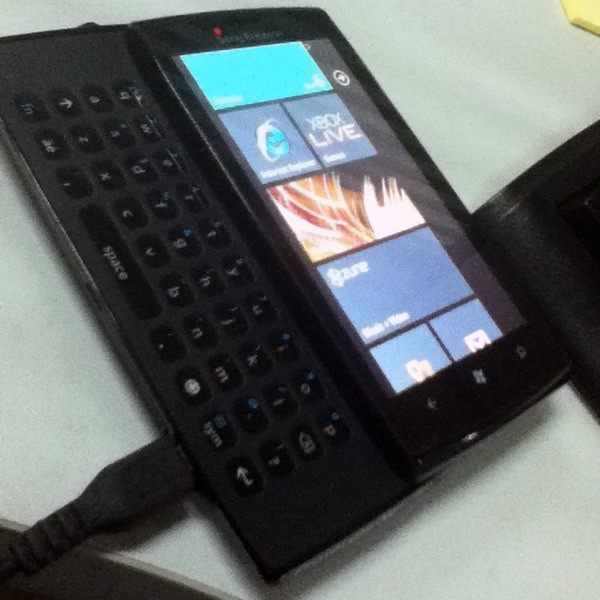 Наступая на грабли: Sony Ericsson рассматривает возможность выпуска смартфона на WP7-3