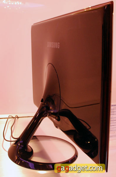 Дизайн прежде всего: репортаж с презентации линейки мониторов Samsung 2011 года-30