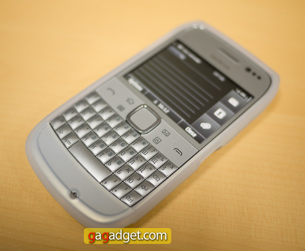 Nokia E6 своими глазами: Symbian Anna и чехол-бампер-8