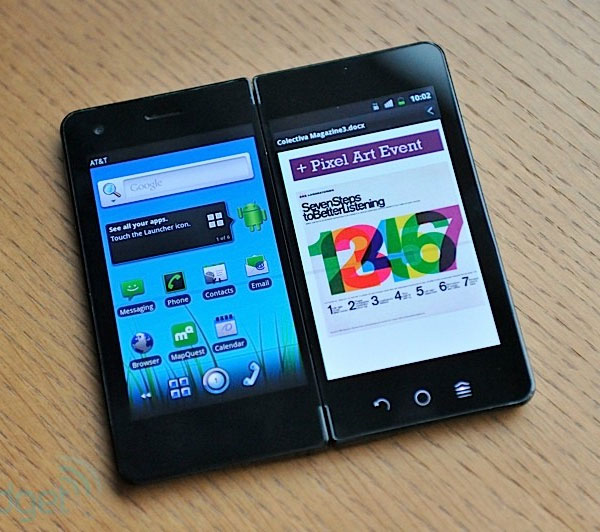 Прототип Android-смартфона с двумя дисплеями-8