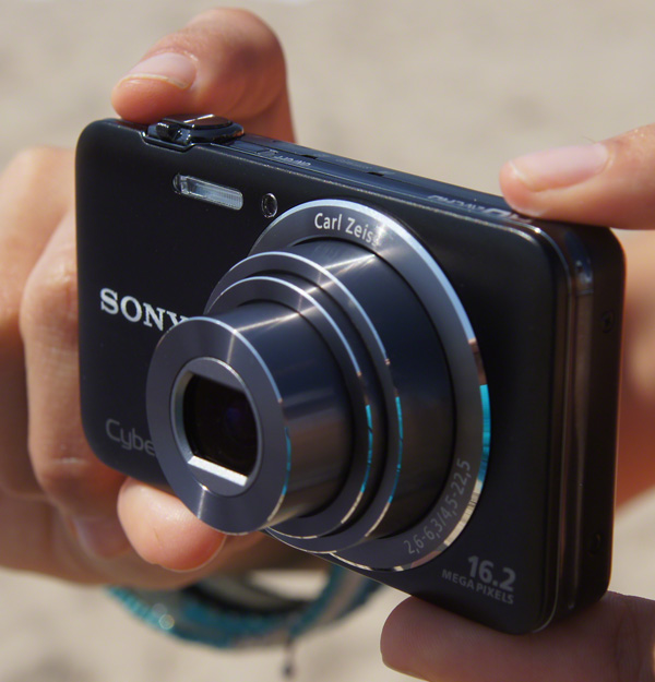 Sony TX55 и WX30: крохотные камеры с пятикратным зумом-15