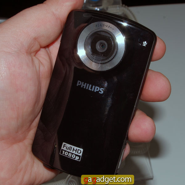 Philips представила на IFA 2011 линейку карманных FullHD-видеокамер ESee-4