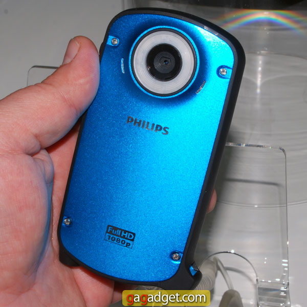 Philips представила на IFA 2011 линейку карманных FullHD-видеокамер ESee-11