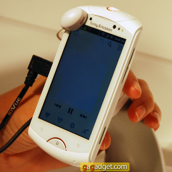 Смартфоны Sony Ericsson на IFA 2011 своими глазами-24