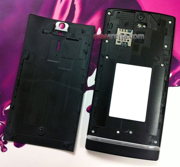 Шпионские снимки неанонсированного смартфона Sony Ericsson Arc HD-4