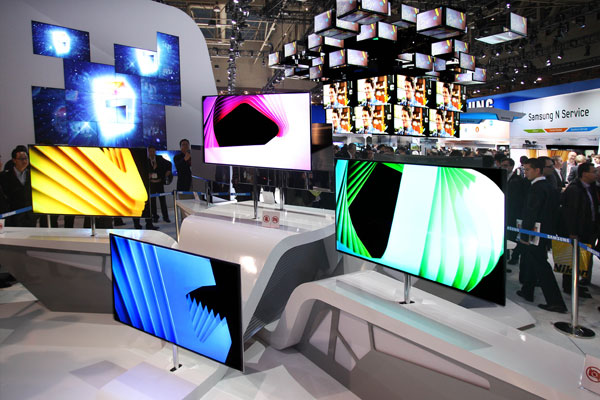 55-дюймовый OLED-телевизор Samsung на выставке CES 2012-3