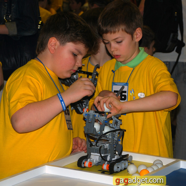 Фоторепортаж с фестиваля робототехники Robotica 2012-19