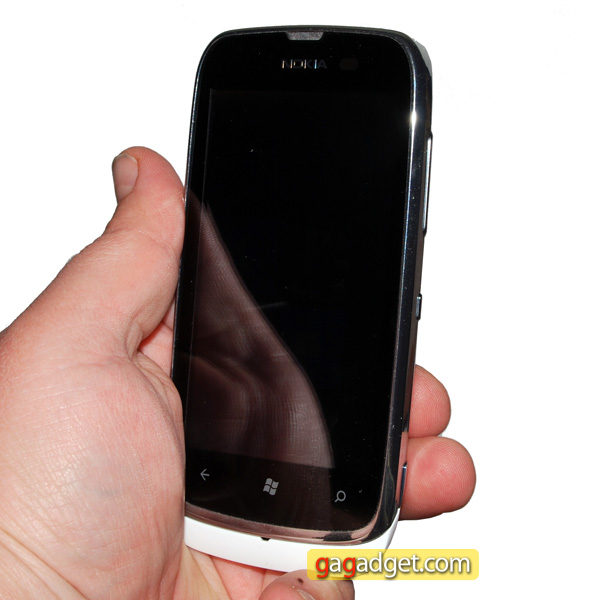 Первое танго: обзор Nokia Lumia 610 (видео)