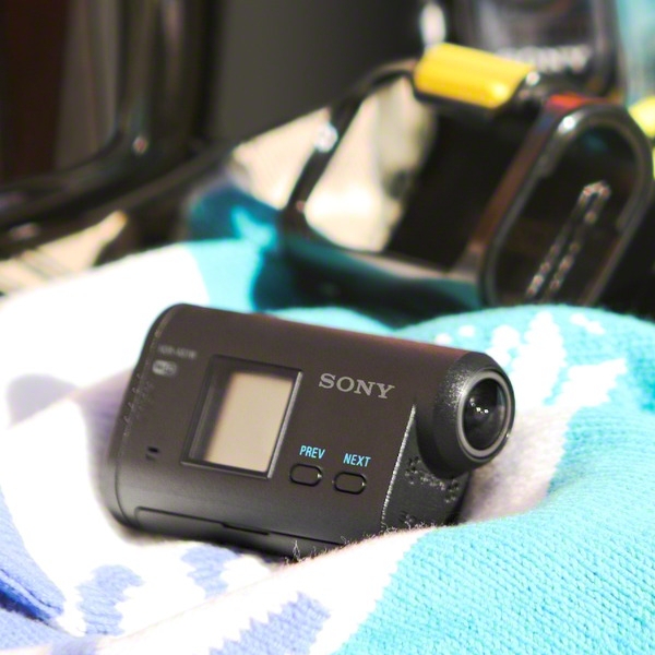 Sony HDR-AS15: камера с креплением на одежде для экстремальных видов спорта-6