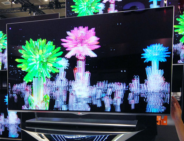 LG представила на IFA 2012 55-дюймовые OLED-панели толщиной 4 миллиметра-3
