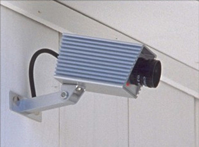 Современное пугало: макет камеры видеонаблюдения по дешевке