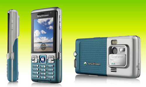 Sony Ericsson С702 и С902. Два модных термина - геотеггинг и фейсрекогнишн