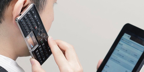 Bluetooth-гарнитура Elecom с прозрачным экраном может служить клавиатурой и телефоном