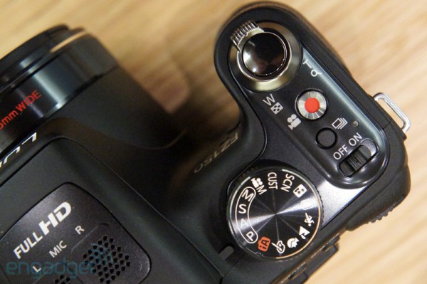 Panasonic анонсировала топовые фотокамеры LUMIX DMC-FZ150 и DMC-FX90-9
