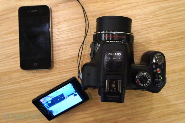 Panasonic анонсировала топовые фотокамеры LUMIX DMC-FZ150 и DMC-FX90-10
