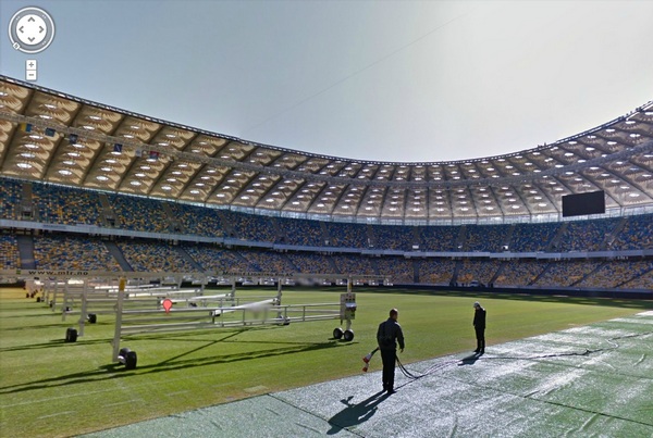 Google Street View предлагает "посетить" все стадионы Евро-2012 в Украине и Польше