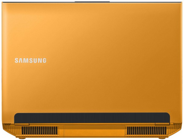 Геймерский ноутбук Samsung Series 7 700G7A стал желтым-3