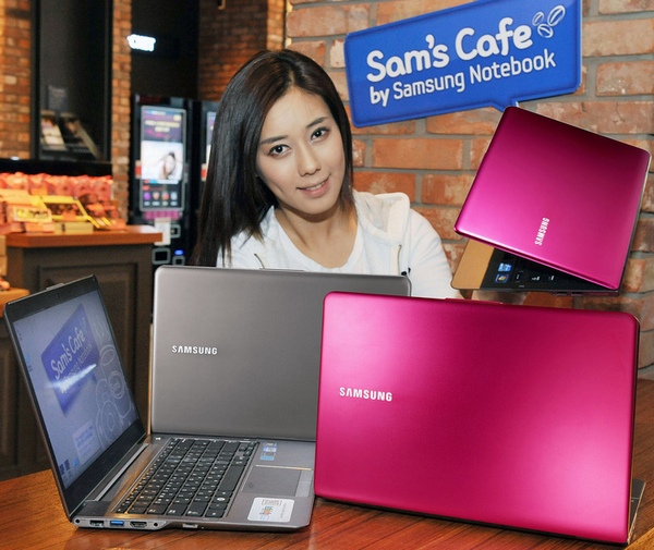 Ультрабуки Samsung Series 5 в розовом и коричневом исполнениях