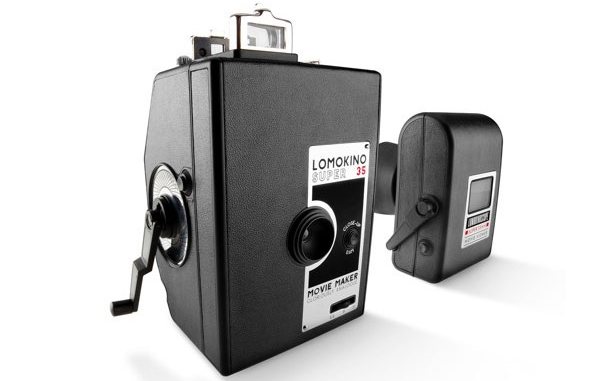 Почувствуйте прелесть ломографии: держатель LomoKino Smartphone Holder для iPhone и ломо-камера LomoKino-2