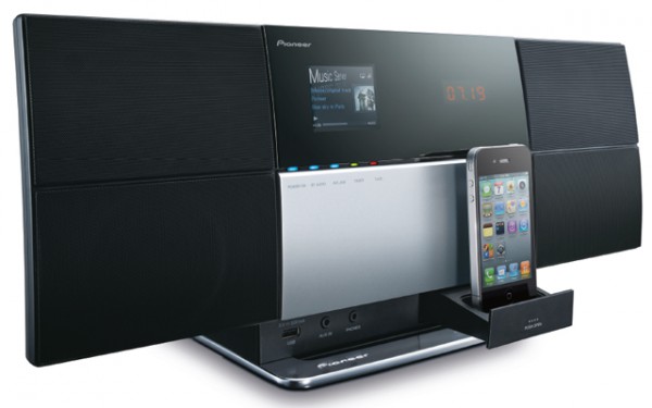 Аудиосистемы Pioneer с доком для iPhone и iPod touch