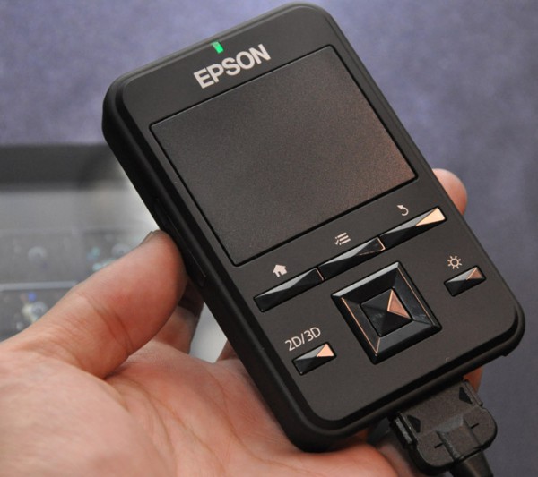 Epson Moverio BT-100: видео-очки с прозрачными дисплеями-9