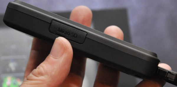 Epson Moverio BT-100: видео-очки с прозрачными дисплеями-11